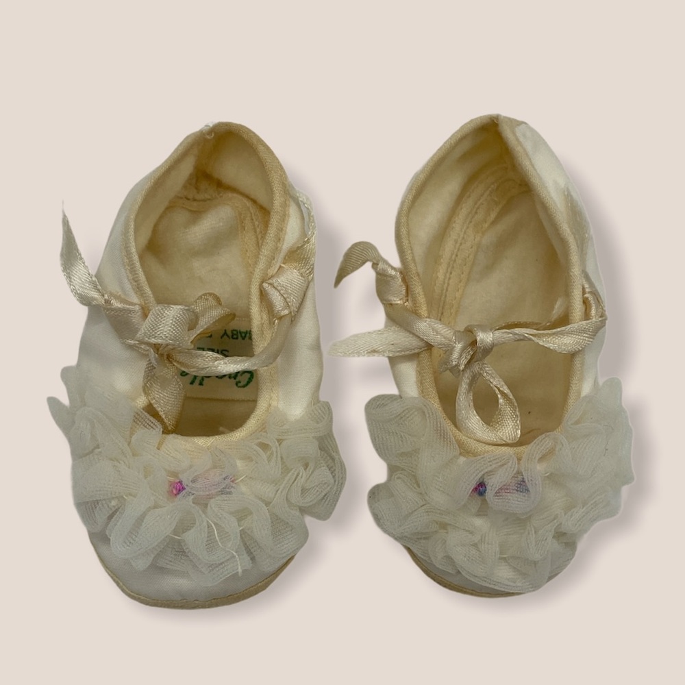Vintage Baby Girl Ruffled Shoes Size 1 Japan Made